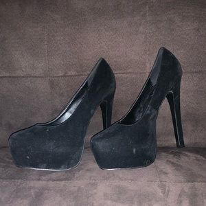 Delicacy heels (pumps) black size 8